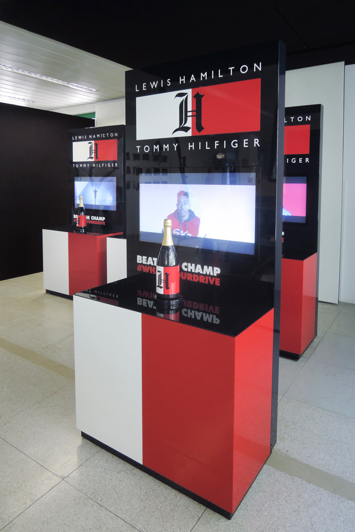 TOMMY HILFIGER | Retail Activation