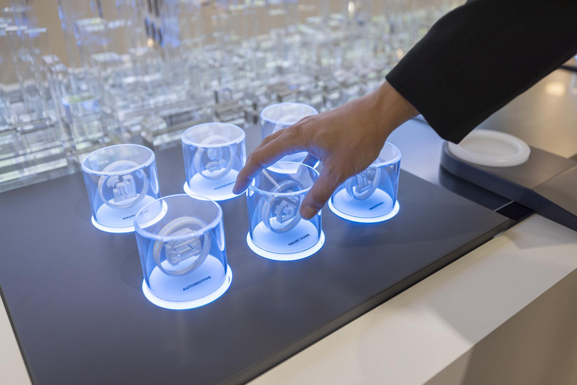 NXP | SHOWROOM EXPONAT